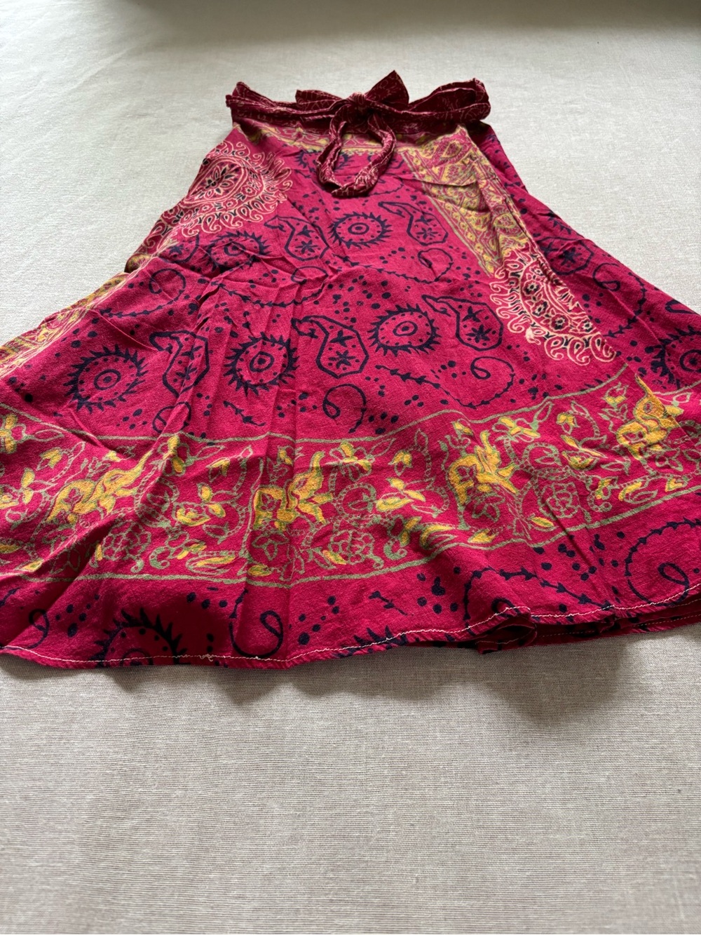 Vintage violet Indian bohemian batik midi wrap skirt. - Picture 3 of 12
